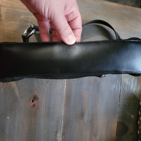 Wilsons Black Leather Hand Bag - Picture 6 of 8